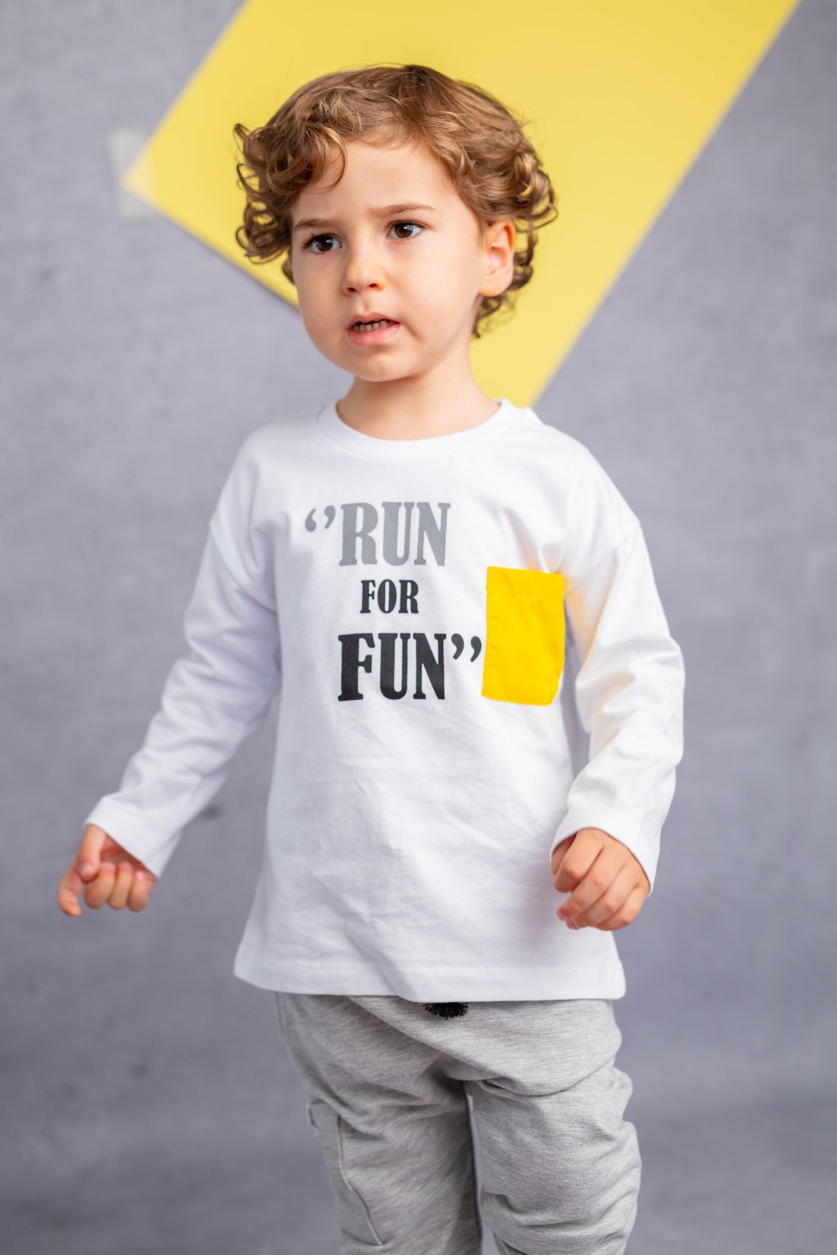 Erkek Bebek Beyaz Run For Fun Baskılı Sarı Cep Detaylı Uzun Kollu T-Shirt (9ay-4yaş)-2